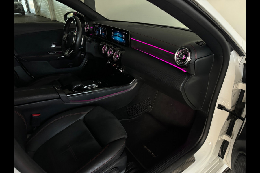 Mercedes-Benz CLA-Klasse 180 AMG Pano|Sfeer|Stoelverwarming|Lane|Cruise