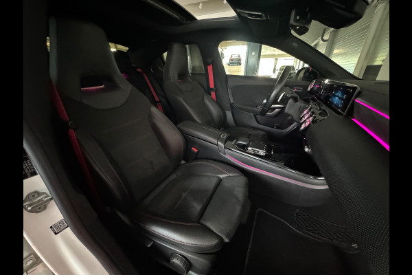 Mercedes-Benz CLA-Klasse 180 AMG Pano|Sfeer|Stoelverwarming|Lane|Cruise