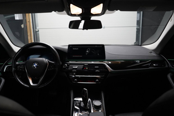 BMW 5 Serie 520d Business Edition Plus | PANO | STOELVENTILATIE | HEADS UP