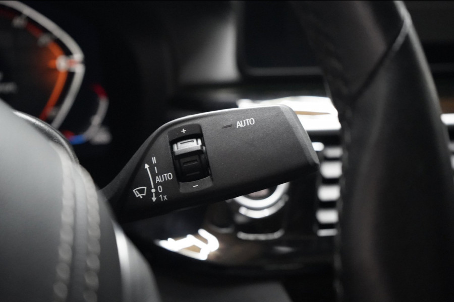 BMW 5 Serie 520d Business Edition Plus | PANO | STOELVENTILATIE | HEADS UP