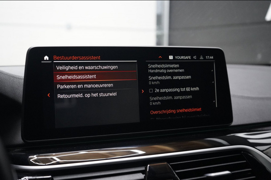 BMW 5 Serie 520d Business Edition Plus | PANO | STOELVENTILATIE | HEADS UP