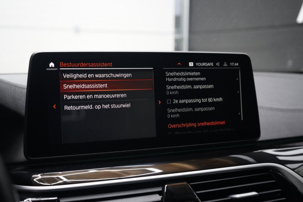 BMW 5 Serie 520d Business Edition Plus | PANO | STOELVENTILATIE | HEADS UP