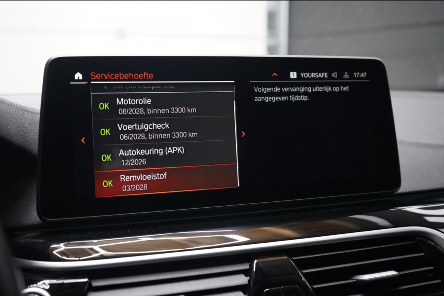 BMW 5 Serie 520d Business Edition Plus | PANO | STOELVENTILATIE | HEADS UP