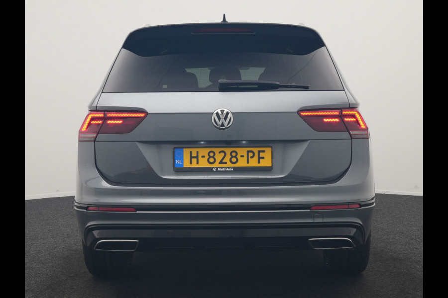 Volkswagen Tiguan Allspace 1.5 TSI Highline DSG R-Line 7 Persoons 150pk | Panodak | Adaptive Cruise | Camera | Alcantara Sportstoelen Massage & Verwarmd | Keyless | BLIS | Navigatie | Virtual | DAB | 20"L.M |