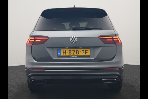 Volkswagen Tiguan Allspace 1.5 TSI Highline DSG R-Line 7 Persoons 150pk | Panodak | Adaptive Cruise | Camera | Alcantara Sportstoelen Massage & Verwarmd | Keyless | BLIS | Navigatie | Virtual | DAB | 20"L.M |