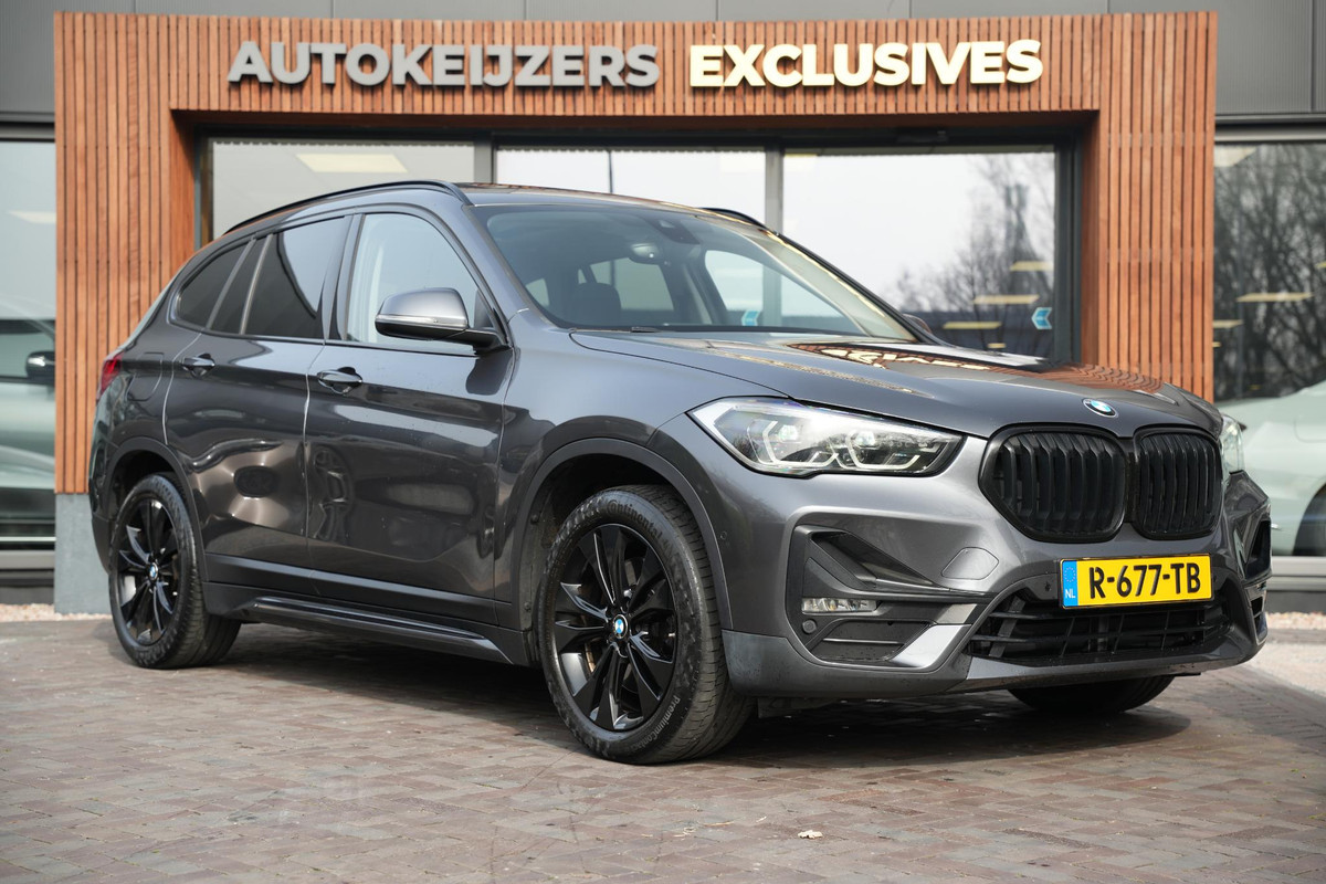 BMW X1 xDrive25e High Executive Panoramadak Adapt Cruise Headup Harman/Kardon Memory