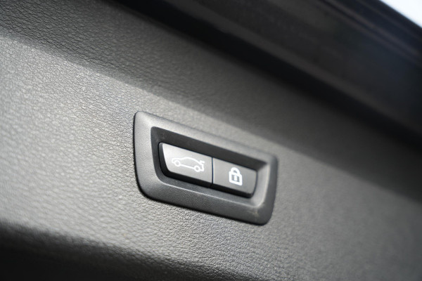 BMW X1 xDrive25e High Executive Panoramadak Adapt Cruise Headup Harman/Kardon Memory