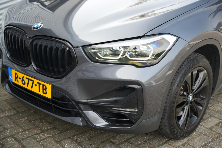 BMW X1 xDrive25e High Executive Panoramadak Adapt Cruise Headup Harman/Kardon Memory