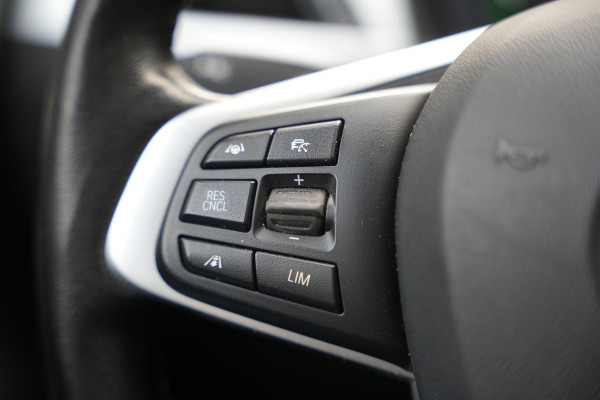 BMW X1 xDrive25e High Executive Panoramadak Adapt Cruise Headup Harman/Kardon Memory