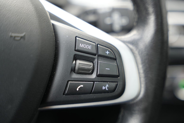 BMW X1 xDrive25e High Executive Panoramadak Adapt Cruise Headup Harman/Kardon Memory