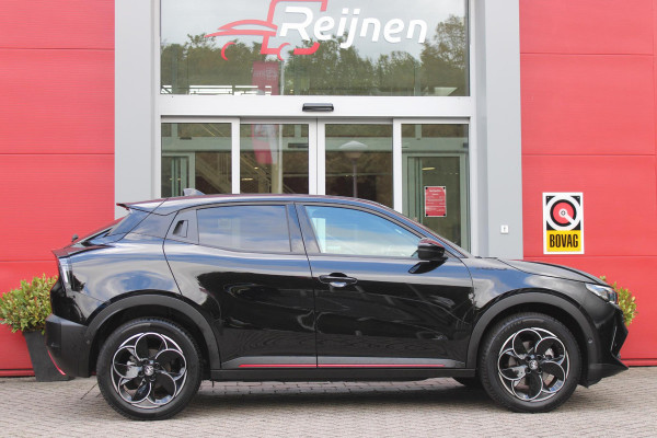 Alfa Romeo junior ELETTRICA SPECIALE 156PK 54 kWh | TECHNOLOGIE PAKKET (O.A. FULL LED ADAPTIVE MATRIX KOPLAMPEN/DODEHOEK DETECTIE/DRAADLOZE TELEFOONLADER/ACHTERUITRIJ CAMERA/PARKEERSENSOREN VOOR, ACHTER,ZIJKANT) | DRAADLOZE APPLE CARPLAY/ANDROID AUTO | CLIMATE CONTROL | ELEKTRISCH BEDIENBARE ACHTERKLEP | STOEL VERWARMING | ELEKTRISCH BEDIENBARE VOORSTOEL MET MASAGEFUNCTIE | VERKEERSBORDEN HERKENNING | ADAPTIVE CRUISE CONTROL | KEYLESS ENTRY/START |