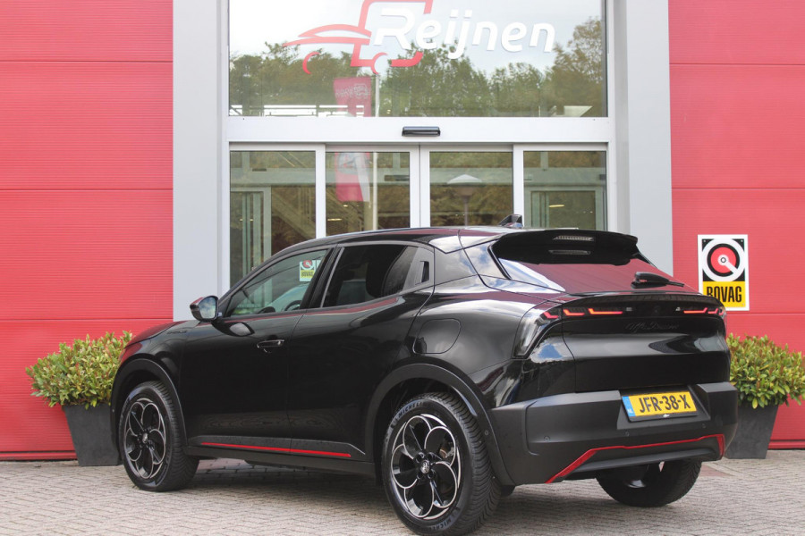 Alfa Romeo junior ELETTRICA SPECIALE 156PK 54 kWh | TECHNOLOGIE PAKKET (O.A. FULL LED ADAPTIVE MATRIX KOPLAMPEN/DODEHOEK DETECTIE/DRAADLOZE TELEFOONLADER/ACHTERUITRIJ CAMERA/PARKEERSENSOREN VOOR, ACHTER,ZIJKANT) | DRAADLOZE APPLE CARPLAY/ANDROID AUTO | CLIMATE CONTROL | ELEKTRISCH BEDIENBARE ACHTERKLEP | STOEL VERWARMING | ELEKTRISCH BEDIENBARE VOORSTOEL MET MASAGEFUNCTIE | VERKEERSBORDEN HERKENNING | ADAPTIVE CRUISE CONTROL | KEYLESS ENTRY/START |