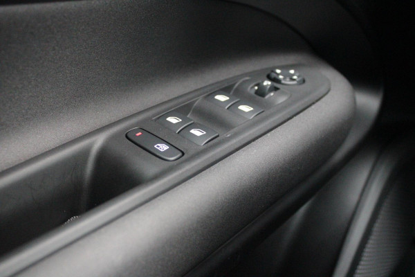 Alfa Romeo junior ELETTRICA SPECIALE 156PK 54 kWh | TECHNOLOGIE PAKKET (O.A. FULL LED ADAPTIVE MATRIX KOPLAMPEN/DODEHOEK DETECTIE/DRAADLOZE TELEFOONLADER/ACHTERUITRIJ CAMERA/PARKEERSENSOREN VOOR, ACHTER,ZIJKANT) | DRAADLOZE APPLE CARPLAY/ANDROID AUTO | CLIMATE CONTROL | ELEKTRISCH BEDIENBARE ACHTERKLEP | STOEL VERWARMING | ELEKTRISCH BEDIENBARE VOORSTOEL MET MASAGEFUNCTIE | VERKEERSBORDEN HERKENNING | ADAPTIVE CRUISE CONTROL | KEYLESS ENTRY/START |