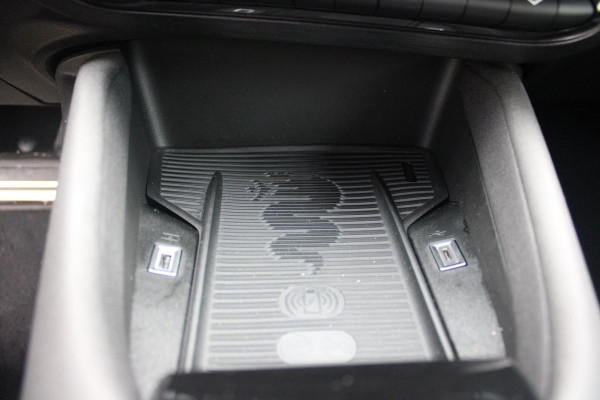 Alfa Romeo junior ELETTRICA SPECIALE 156PK 54 kWh | TECHNOLOGIE PAKKET (O.A. FULL LED ADAPTIVE MATRIX KOPLAMPEN/DODEHOEK DETECTIE/DRAADLOZE TELEFOONLADER/ACHTERUITRIJ CAMERA/PARKEERSENSOREN VOOR, ACHTER,ZIJKANT) | DRAADLOZE APPLE CARPLAY/ANDROID AUTO | CLIMATE CONTROL | ELEKTRISCH BEDIENBARE ACHTERKLEP | STOEL VERWARMING | ELEKTRISCH BEDIENBARE VOORSTOEL MET MASAGEFUNCTIE | VERKEERSBORDEN HERKENNING | ADAPTIVE CRUISE CONTROL | KEYLESS ENTRY/START |