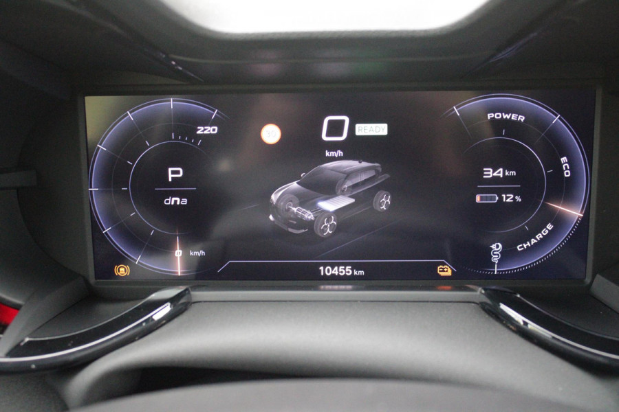 Alfa Romeo junior ELETTRICA SPECIALE 156PK 54 kWh | TECHNOLOGIE PAKKET (O.A. FULL LED ADAPTIVE MATRIX KOPLAMPEN/DODEHOEK DETECTIE/DRAADLOZE TELEFOONLADER/ACHTERUITRIJ CAMERA/PARKEERSENSOREN VOOR, ACHTER,ZIJKANT) | DRAADLOZE APPLE CARPLAY/ANDROID AUTO | CLIMATE CONTROL | ELEKTRISCH BEDIENBARE ACHTERKLEP | STOEL VERWARMING | ELEKTRISCH BEDIENBARE VOORSTOEL MET MASAGEFUNCTIE | VERKEERSBORDEN HERKENNING | ADAPTIVE CRUISE CONTROL | KEYLESS ENTRY/START |