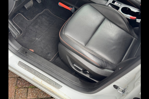 Renault Captur 1.3 TCe 130 Initiale Paris 2020 AUT NAVI NAP!