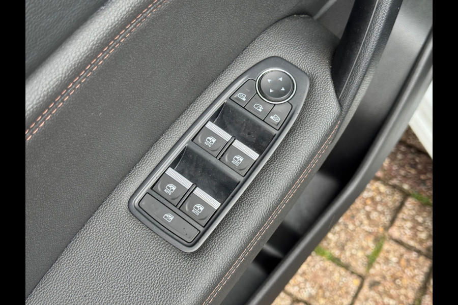 Renault Captur 1.3 TCe 130 Initiale Paris 2020 AUT NAVI NAP!
