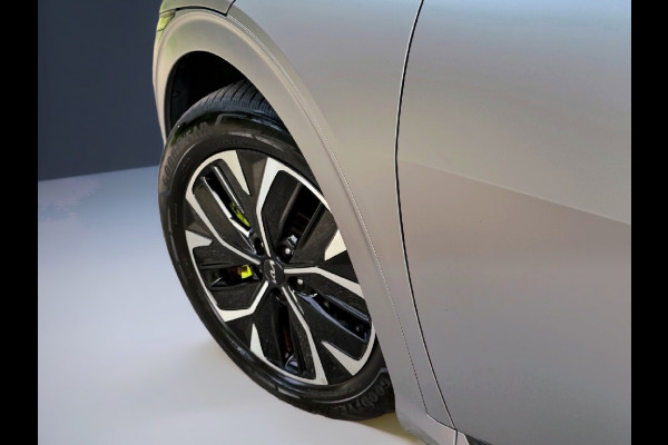 Kia Ev6 GT-Line 77.4 kWh, mat grijs, panoramadak, trekhaak, rondom zicht camera,warmtepomp,1 e eigenaar, NL auto met nap