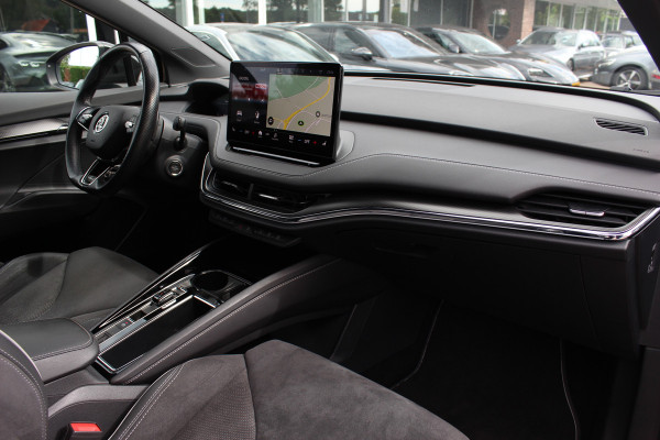 Škoda ENYAQ iV 60 Sportline / SoH 93,4% / Camera / Leder&Alcantara / Matrix LED / Keyless / 20'' / CarPlay / Stuur+Stoelverwarmd / DAB / Cruise Control