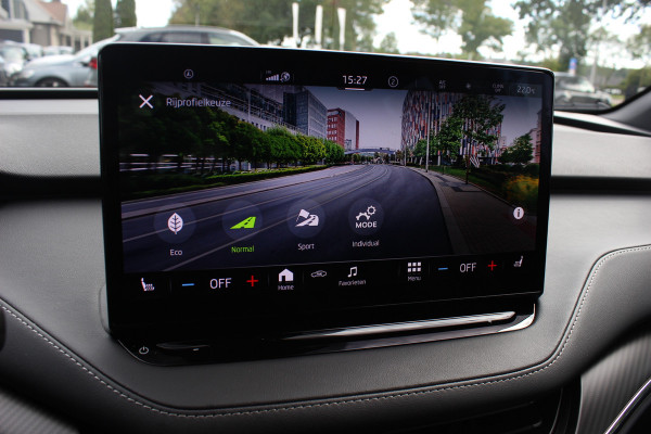 Škoda ENYAQ iV 60 Sportline / SoH 93,4% / Camera / Leder&Alcantara / Matrix LED / Keyless / 20'' / CarPlay / Stuur+Stoelverwarmd / DAB / Cruise Control