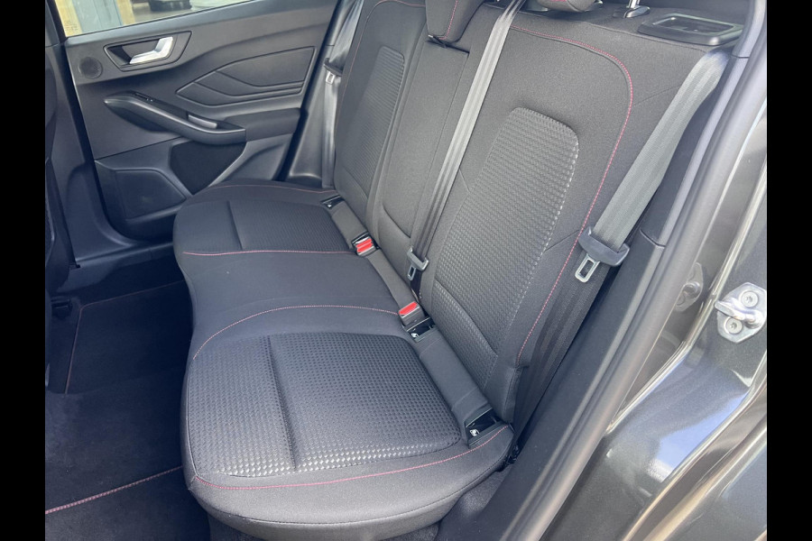 Ford FOCUS Wagon 1.0 EcoBoost Hybrid ST Line X 155pk Automaat | Driver Assistance Pack | Trekhaak afneembaar | AGR stoel | 18 inch Lichtmetaal | Winterpack | Bang&Olufsen | Elektrsiche achterklep