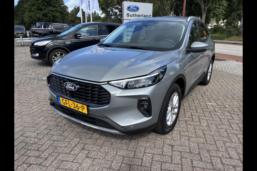 Ford Kuga 2.5 PHEV Titanium | Nieuw model | Wegklapbare trekhaak | Camera | Navigatie | Cruise control | 2.100 kg trekgewicht