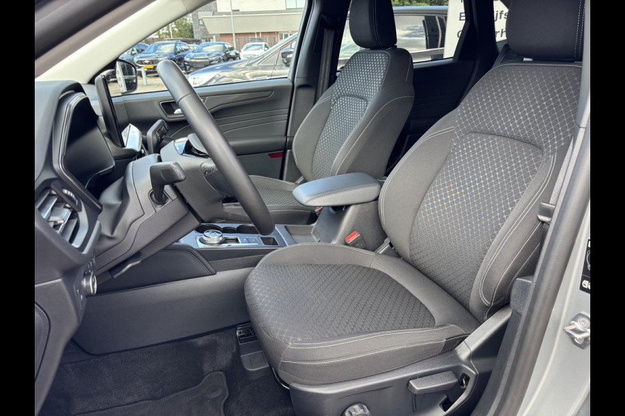 Ford Kuga 2.5 PHEV Titanium | Nieuw model | Wegklapbare trekhaak | Camera | Navigatie | Cruise control | 2.100 kg trekgewicht
