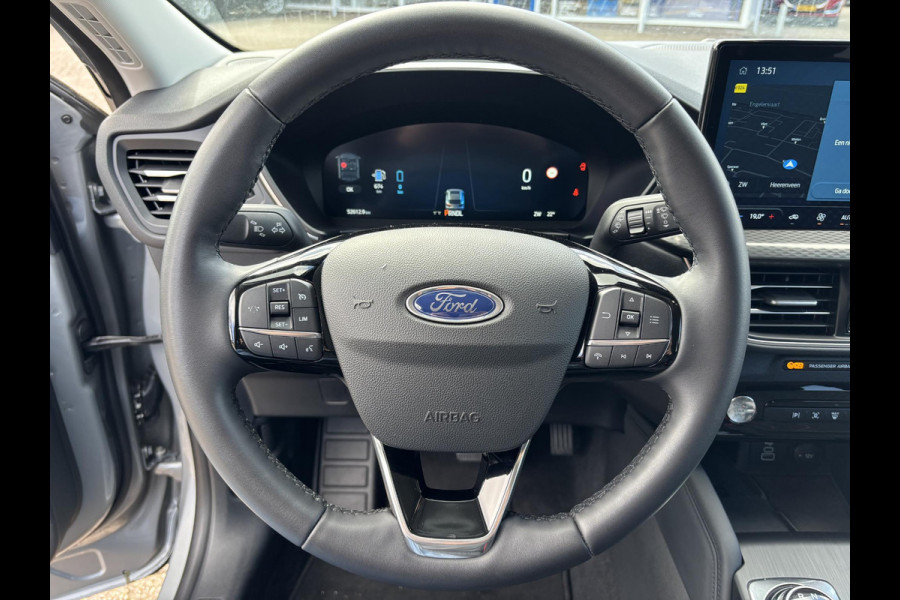 Ford Kuga 2.5 PHEV Titanium | Nieuw model | Wegklapbare trekhaak | Camera | Navigatie | Cruise control | 2.100 kg trekgewicht