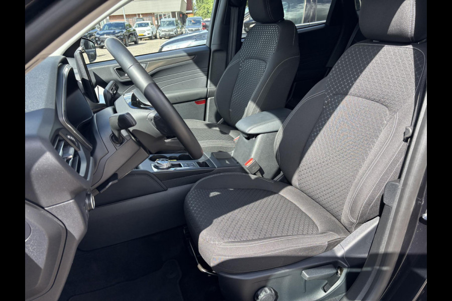 Ford Kuga 2.5 PHEV Titanium 243pk | Nieuw model | Wegklapbare Trekhaak | Achteruitrijcamera | Cruise control | Navigatie | 2.100kg geremd trekgewicht