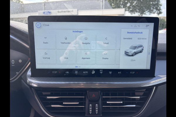 Ford Kuga 2.5 PHEV Titanium 243pk | Nieuw model | Wegklapbare Trekhaak | Achteruitrijcamera | Cruise control | Navigatie | 2.100kg geremd trekgewicht