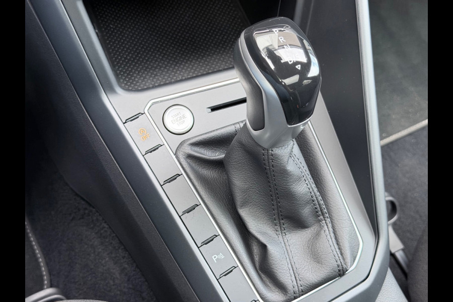 Volkswagen Taigo 1.5 TSI R-Line Pano/AppleCar/Xenon