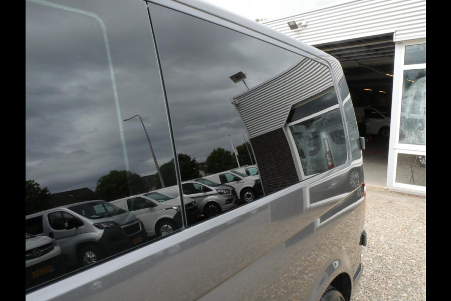 Volkswagen Transporter 2.0 TDI 150PK L2 Dubbel Cabine Airco Cruise Haak