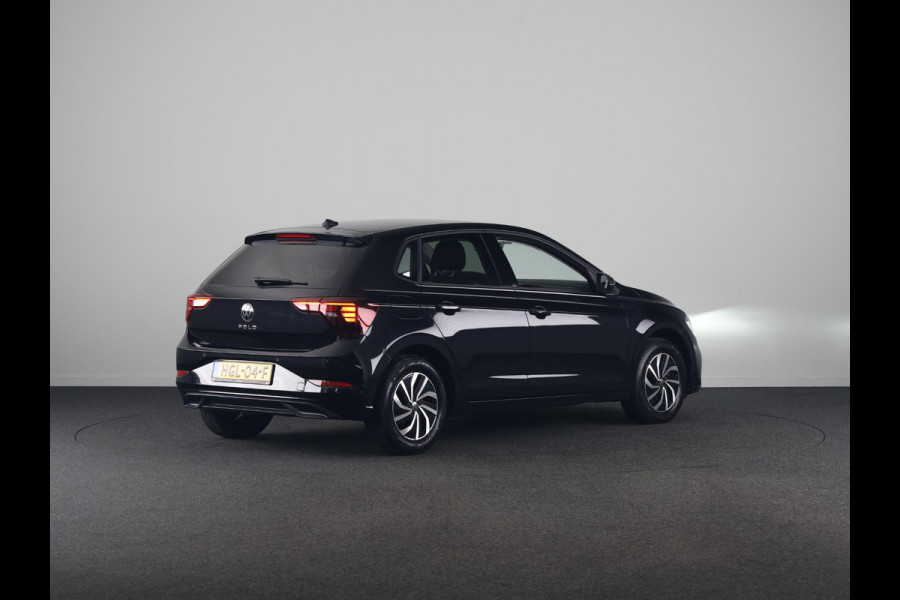 Volkswagen Polo 1.0 TSI Life Edition 95 pk | Verlengde garantie | Navigatie via App | Parkeersensoren achter | Achteruitrijcamera | Adaptieve cruise control |