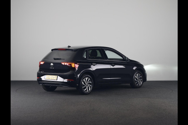 Volkswagen Polo 1.0 TSI Life Edition 95 pk | Verlengde garantie | Navigatie via App | Parkeersensoren achter | Achteruitrijcamera | Adaptieve cruise control |