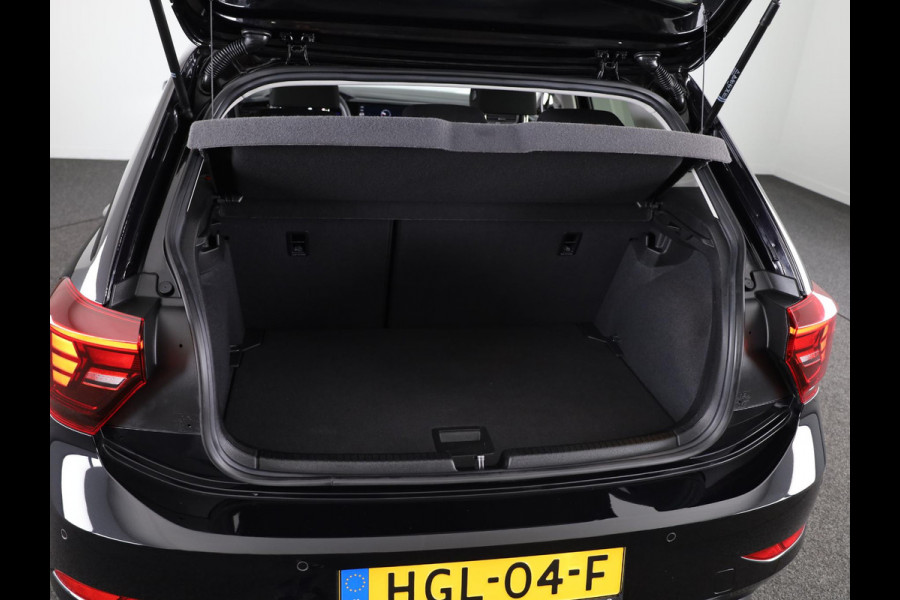 Volkswagen Polo 1.0 TSI Life Edition 95 pk | Verlengde garantie | Navigatie via App | Parkeersensoren achter | Achteruitrijcamera | Adaptieve cruise control |
