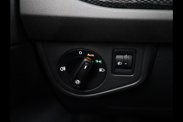 Volkswagen Polo 1.0 TSI Life Edition 95 pk | Verlengde garantie | Navigatie via App | Parkeersensoren achter | Achteruitrijcamera | Adaptieve cruise control |