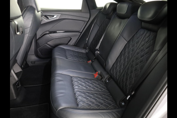 Audi Q4 Sportback e-tron 40 S edition 77 kWh 204 pk | Navigatie | Warmtepomp | Panoramadak | Parkeersensoren | Achteruitrijcamera | Lederen bekleding | Lichtmetalen velgen 21" | SONOS soundsystem | S-Line |