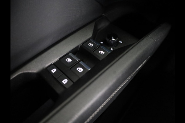 Audi Q4 Sportback e-tron 40 S edition 77 kWh 204 pk | Navigatie | Warmtepomp | Panoramadak | Parkeersensoren | Achteruitrijcamera | Lederen bekleding | Lichtmetalen velgen 21" | SONOS soundsystem | S-Line |