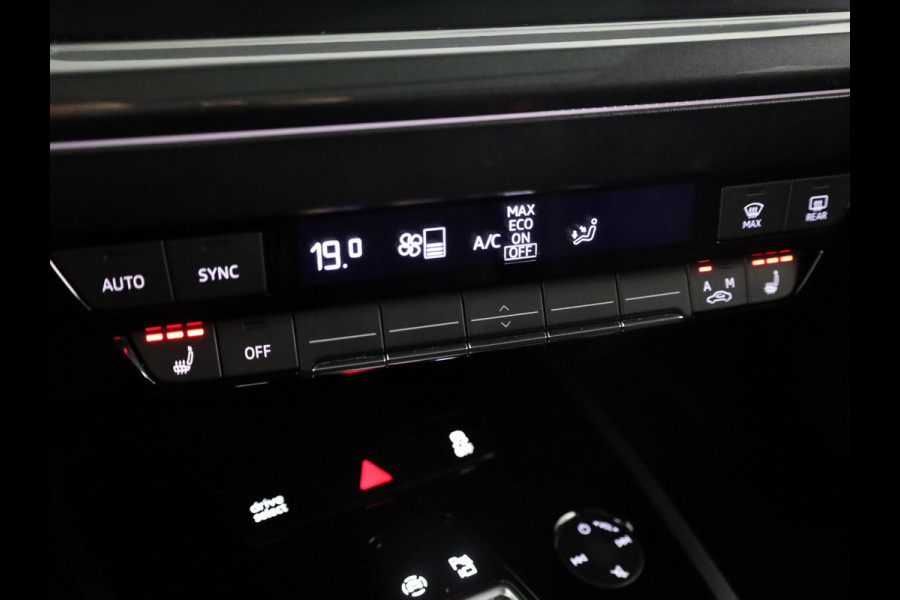 Audi Q4 Sportback e-tron 40 S edition 77 kWh 204 pk | Navigatie | Warmtepomp | Panoramadak | Parkeersensoren | Achteruitrijcamera | Lederen bekleding | Lichtmetalen velgen 21" | SONOS soundsystem | S-Line |
