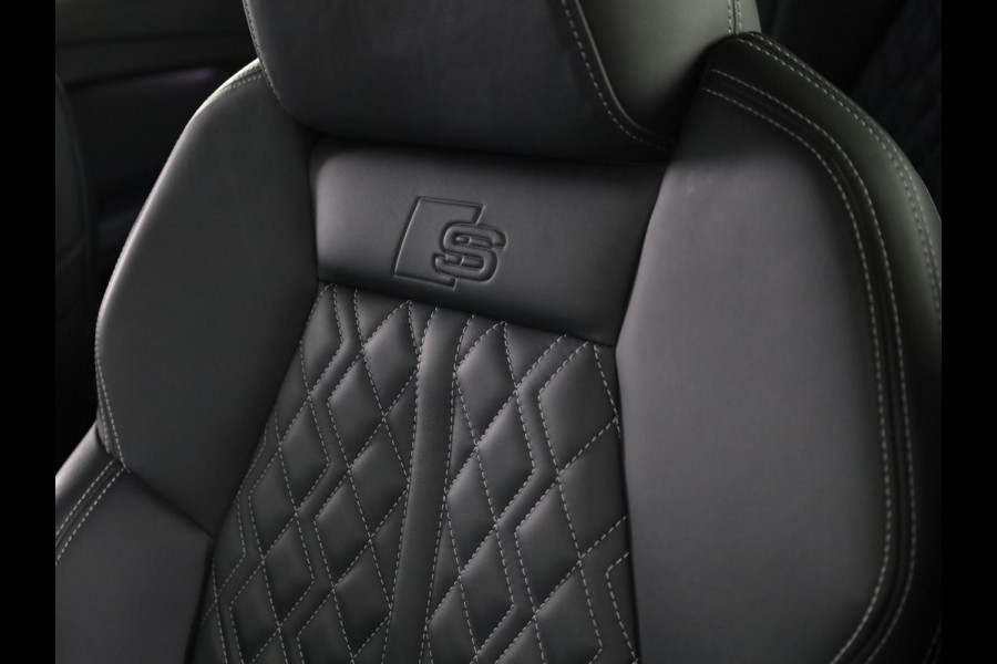 Audi Q4 Sportback e-tron 40 S edition 77 kWh 204 pk | Navigatie | Warmtepomp | Panoramadak | Parkeersensoren | Achteruitrijcamera | Lederen bekleding | Lichtmetalen velgen 21" | SONOS soundsystem | S-Line |