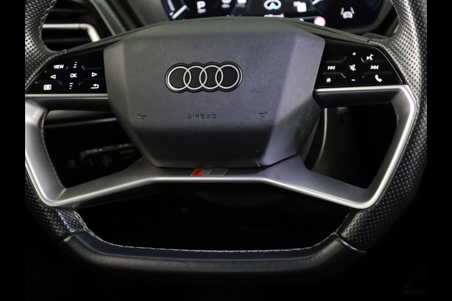 Audi Q4 Sportback e-tron 40 S edition 77 kWh 204 pk | Navigatie | Warmtepomp | Panoramadak | Parkeersensoren | Achteruitrijcamera | Lederen bekleding | Lichtmetalen velgen 21" | SONOS soundsystem | S-Line |