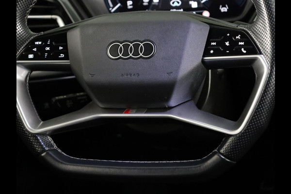 Audi Q4 Sportback e-tron 40 S edition 77 kWh 204 pk | Navigatie | Warmtepomp | Panoramadak | Parkeersensoren | Achteruitrijcamera | Lederen bekleding | Lichtmetalen velgen 21" | SONOS soundsystem | S-Line |