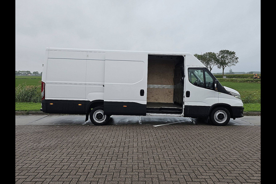 Iveco Daily 35S18HV 3.0L 410 L4H2 Cruise control, Airco, Navi, Camera, Led, Climate Control