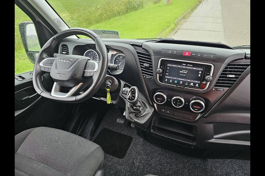 Iveco Daily 35S18HV 3.0L 410 L4H2 Cruise control, Airco, Navi, Camera, Led, Climate Control