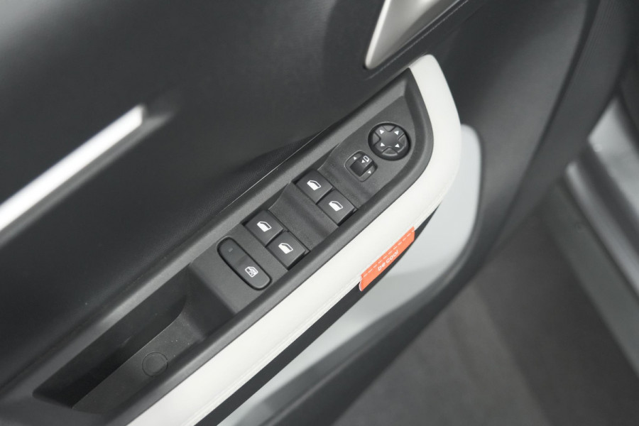 Citroën ë-C3 Max 113pk 44 kWh | 96,0% SOH | 11 KW Lader | Camera | Apple Carplay | Parkeersensoren