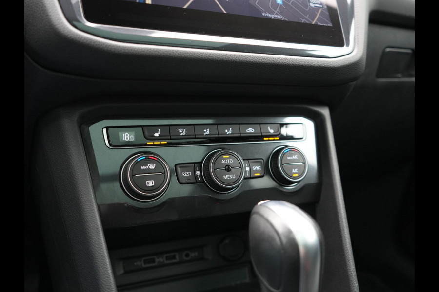 Volkswagen Tiguan Allspace 1.5 TSI Highline DSG R-Line 7 Persoons 150pk | Panodak | Adaptive Cruise | Camera | Alcantara Sportstoelen Massage & Verwarmd | Keyless | BLIS | Navigatie | Virtual | DAB | 20"L.M |