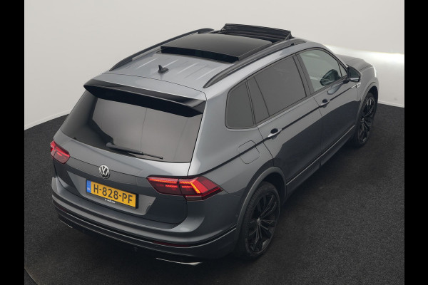 Volkswagen Tiguan Allspace 1.5 TSI Highline DSG R-Line 7 Persoons 150pk | Panodak | Adaptive Cruise | Camera | Alcantara Sportstoelen Massage & Verwarmd | Keyless | BLIS | Navigatie | Virtual | DAB | 20"L.M |