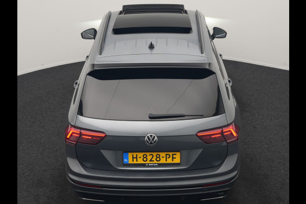 Volkswagen Tiguan Allspace 1.5 TSI Highline DSG R-Line 7 Persoons 150pk | Panodak | Adaptive Cruise | Camera | Alcantara Sportstoelen Massage & Verwarmd | Keyless | BLIS | Navigatie | Virtual | DAB | 20"L.M |