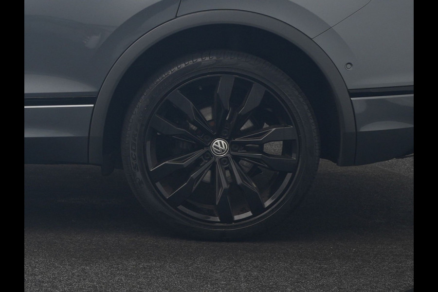Volkswagen Tiguan Allspace 1.5 TSI Highline DSG R-Line 7 Persoons 150pk | Panodak | Adaptive Cruise | Camera | Alcantara Sportstoelen Massage & Verwarmd | Keyless | BLIS | Navigatie | Virtual | DAB | 20"L.M |