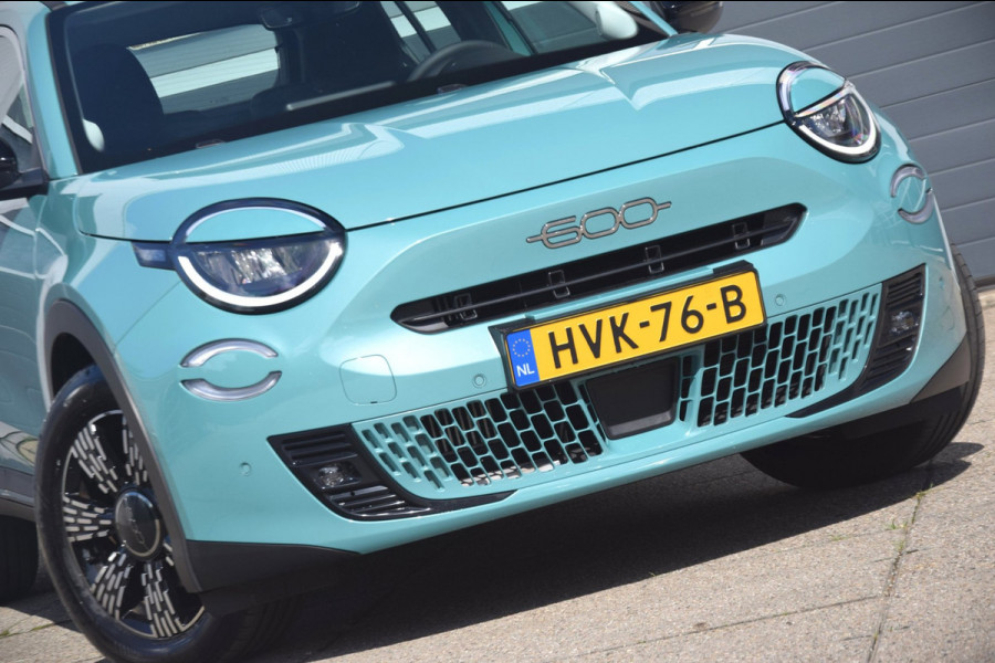 Fiat 600 1.2 Hybrid Urban FULL OPTIONS!!